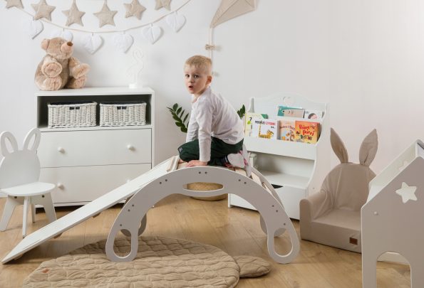 Bujak-Montessori-drewniany-ZJEZDZALNIA-materac-kpl-Wiek-dziecka-2-m